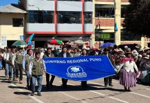 𝗣𝗥𝗔𝗗𝗘𝗥𝗔 𝗣𝗔𝗥𝗧𝗜𝗖𝗜𝗣𝗢́ 𝗘𝗡 𝗗𝗘𝗦𝗙𝗜𝗟𝗘 𝗣𝗢𝗥 𝗟𝗢𝗦 𝗖𝗟𝗫𝗜𝗫 𝗔𝗡𝗜𝗩𝗘𝗥𝗦𝗔𝗥𝗜𝗢 𝗗𝗘𝗟 𝗗𝗜𝗦𝗧𝗥𝗜𝗧𝗢 𝗗𝗘 𝗩𝗜𝗟𝗤𝗨𝗘𝗖𝗛𝗜𝗖𝗢